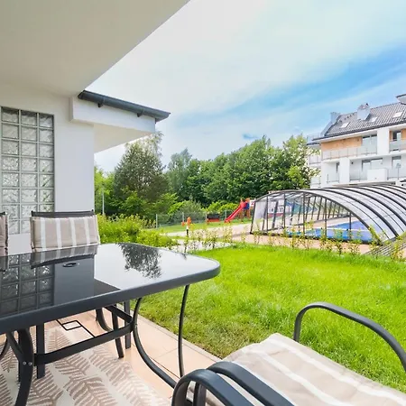 Flatbook - Baltic Sun -a- Z Basenem Apartamento