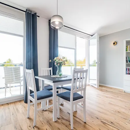 Flatbook - Baltic Sun -a- Z Basenem Apartamento *
